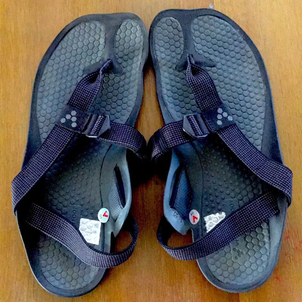 Vivobarefoot black sandals worn once!